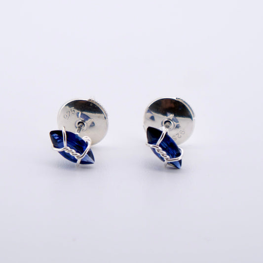 Harness Earstuds